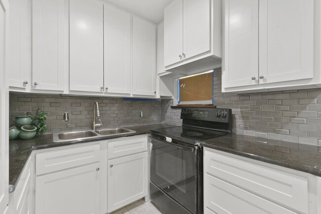 property at 3123 Deal St