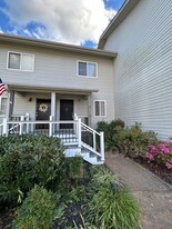 805 Stallings Rd in Taylors, SC - Building Photo