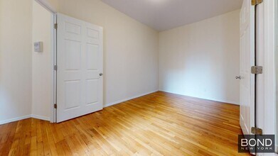 201-205-205 W 11th St in New York, NY - Building Photo - Building Photo