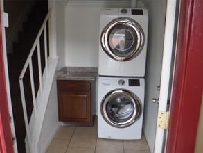 10110 Westview Dr in Houston, TX - Building Photo - Building Photo