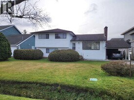 8100 Lucas Rd in Richmond, BC - Building Photo