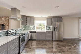 29459 SW Yosemite St in Wilsonville, OR - Building Photo - Building Photo