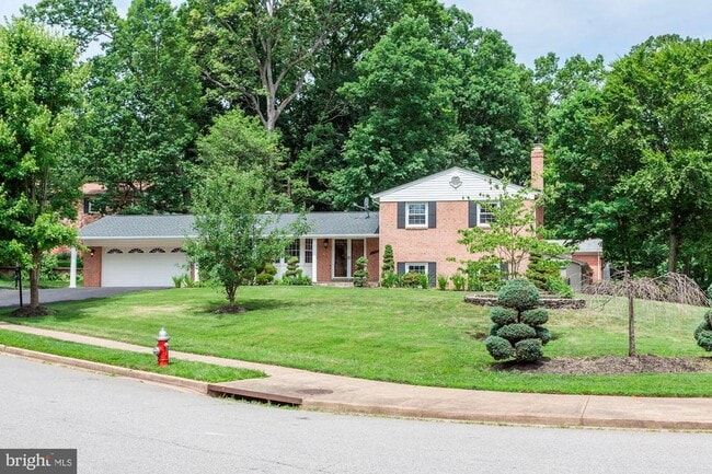 property at 8800 Dianne Pl