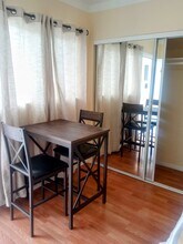 2403 W Verdugo Ave in Burbank, CA - Building Photo - Building Photo