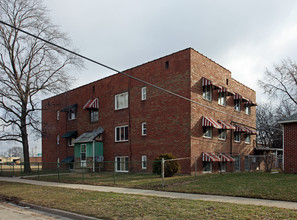 1204 E Manhattan Ave in Toledo, OH - Building Photo - Building Photo