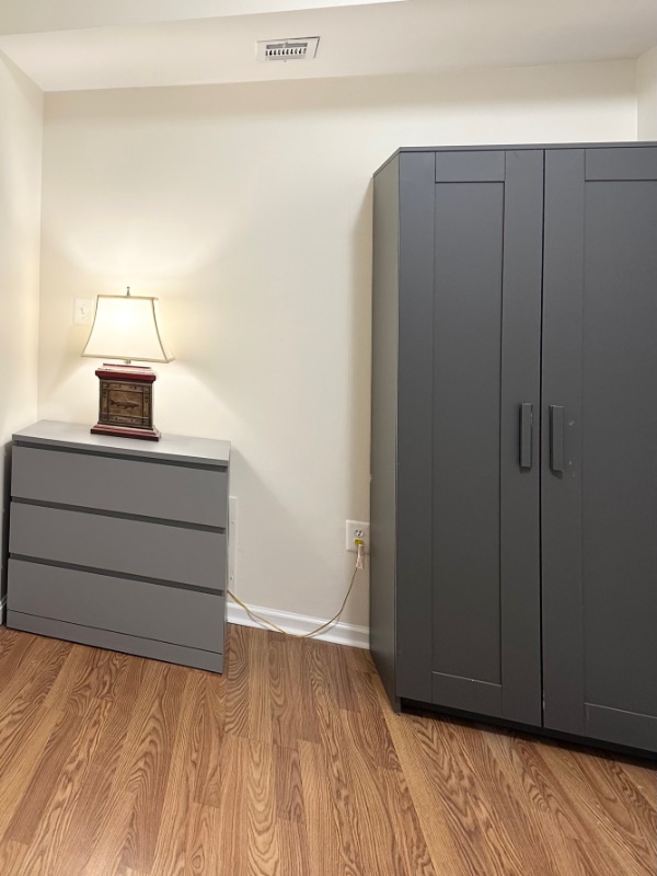 7823 Shreve Rd in Falls Church, VA - Foto de edificio - Building Photo