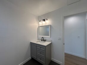 10914 Columbus Ave in Los Angeles, CA - Building Photo - Building Photo