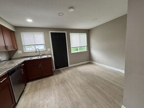 855 Oakland Park Ave in Columbus, OH - Building Photo - Building Photo