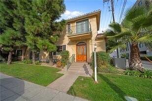 216 N Buena Vista St in Burbank, CA - Building Photo