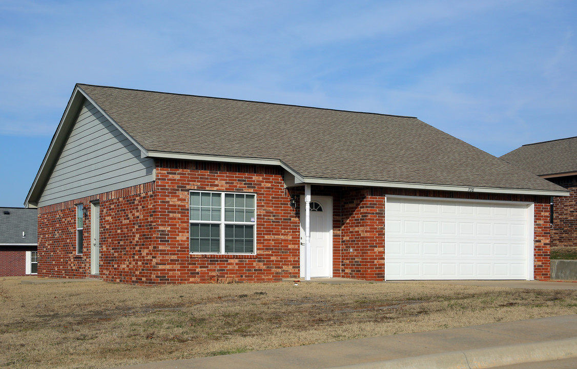 Baysul Balentine in Heavener, OK - Building Photo