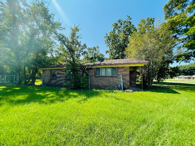 6444 Silverleaf Ave in Baton Rouge, LA - Building Photo - Building Photo