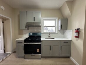 618 Carlock Ave in Perth Amboy, NJ - Building Photo - Building Photo