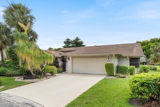 16700 Willow Creek Dr in Delray Beach, FL - Building Photo - Building Photo