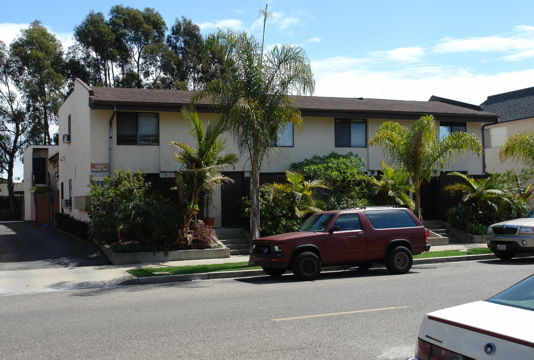 380 Ellwood Beach Dr in Goleta, CA - Building Photo