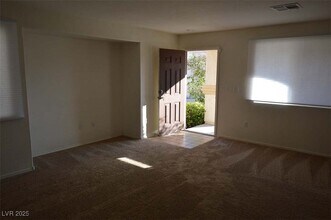 9117 Starling Wing Pl in Las Vegas, NV - Building Photo - Building Photo