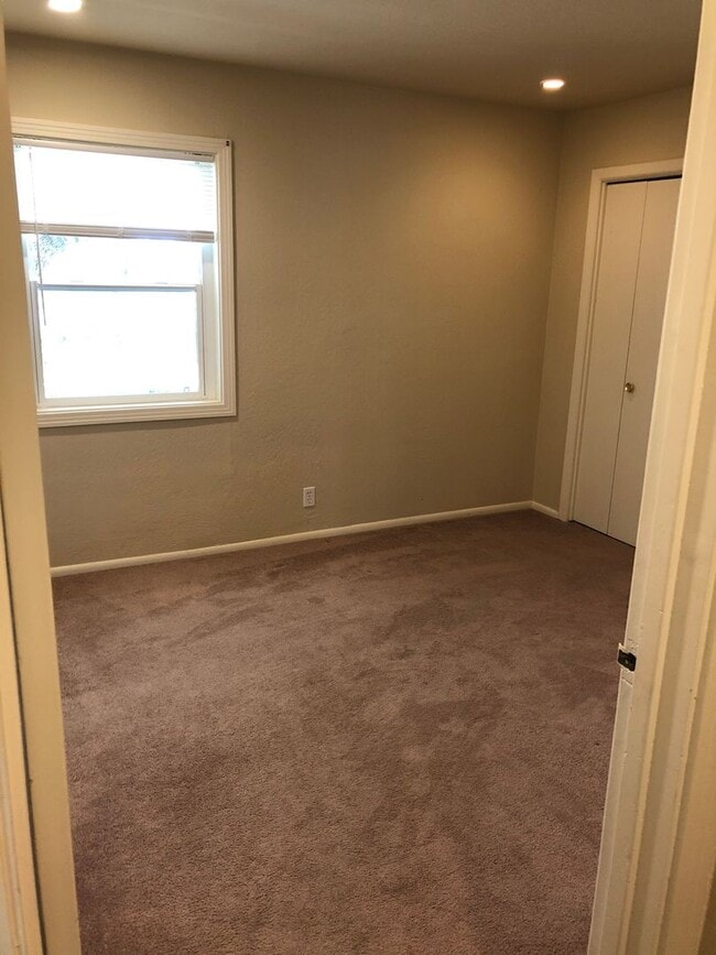 14645 Meadow Dr in Grass Valley, CA - Building Photo - Building Photo