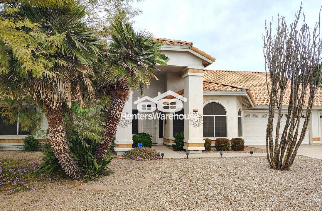 2451 N Los Alamos in Mesa, AZ - Building Photo