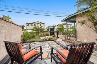 2221 Santa Ana Ave in Costa Mesa, CA - Building Photo - Building Photo