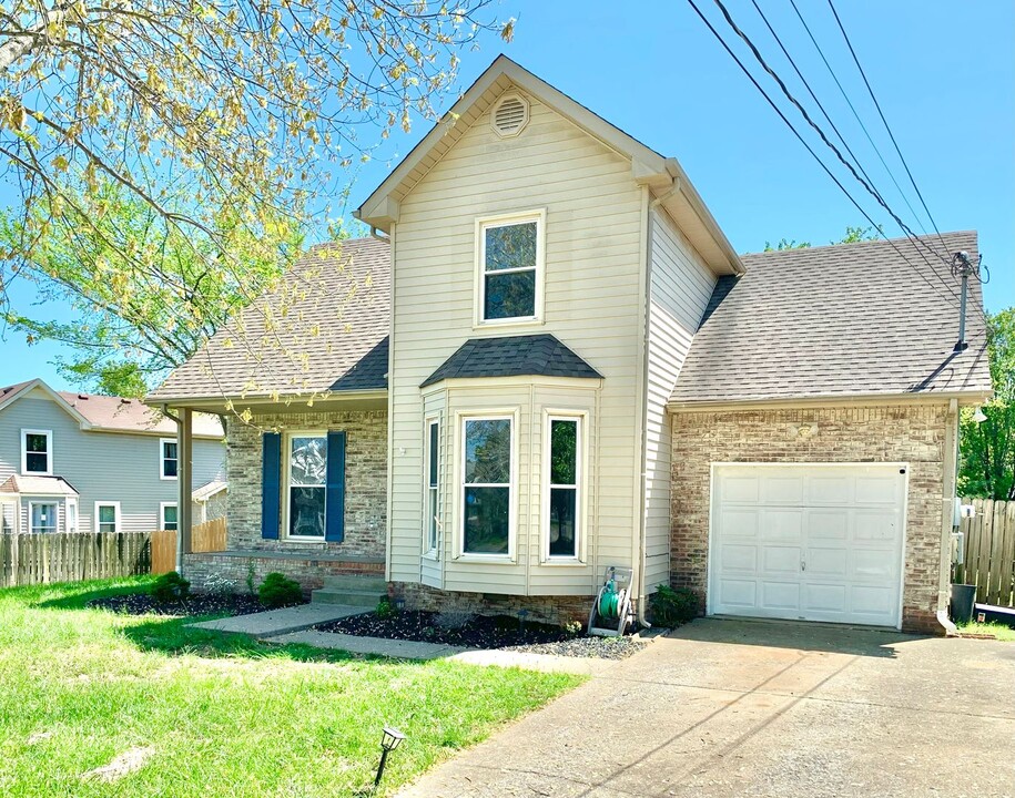 2140 Bauling Ln in Clarksville, TN - Building Photo