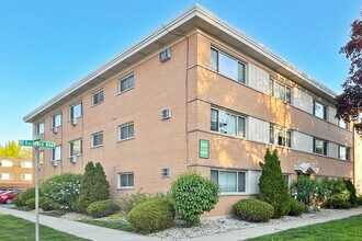 37 Rockford Ave. in Forest Park, IL - Foto de edificio - Building Photo