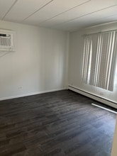 10445 S Keating Ave in Oak Lawn, IL - Building Photo - Building Photo