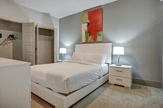 3005 Peachtree Rd NE in Atlanta, GA - Building Photo - Building Photo