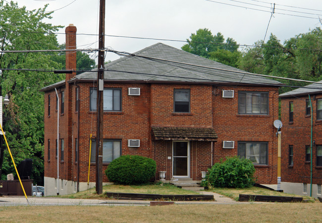 1726 Seymour Ave in Cincinnati, OH - Foto de edificio - Building Photo