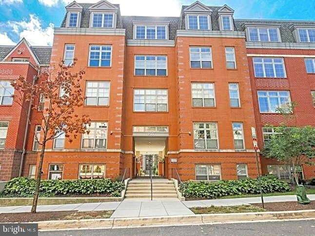 property at 150 V St NW