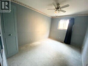 300 Bridletowne Cir in Toronto, ON - Building Photo - Building Photo