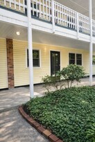 2810 Carriage Dr in Winston-Salem, NC - Building Photo