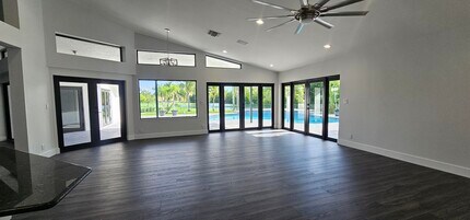 21046 N Sweetwater Ln in Boca Raton, FL - Building Photo - Building Photo