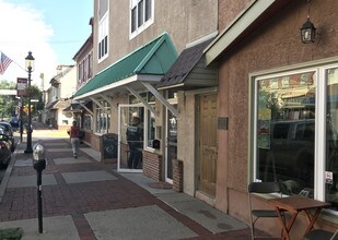 Delaware River Breeze Condominiums in Bristol, PA - Building Photo - Building Photo