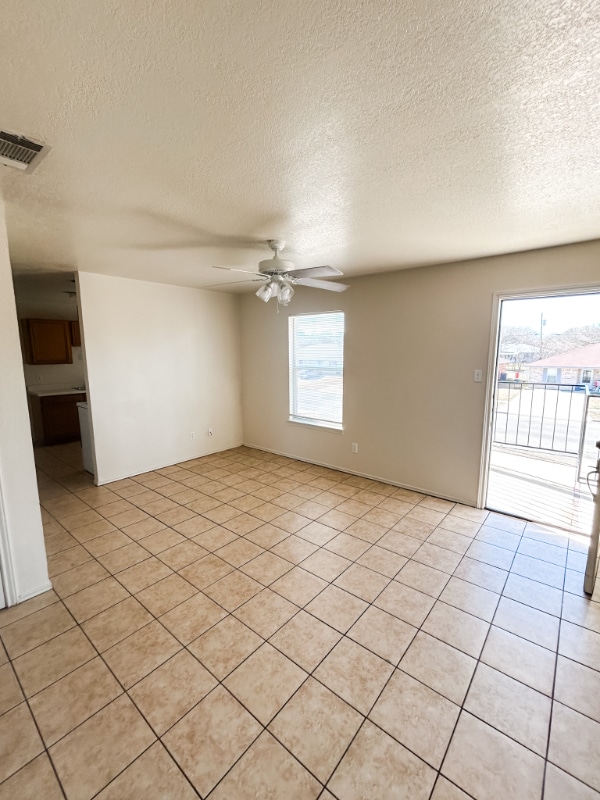 1808 Windward Dr, Unit D in Killeen, TX - Foto de edificio - Building Photo