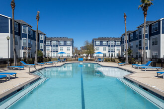 Towne West in Houston, TX - Building Photo - Building Photo