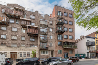 662 Myrtle Ave in Brooklyn, NY - Building Photo - Building Photo