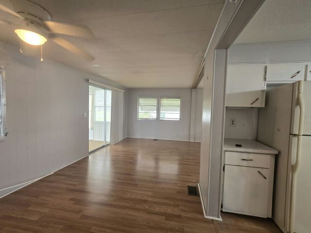 305 49th Ave Dr W in Bradenton, FL - Building Photo - Building Photo