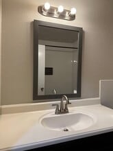 11430 Ptarmigan Dr, Unit B in Austin, TX - Foto de edificio - Building Photo