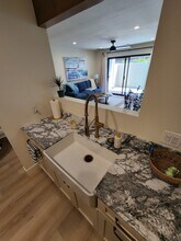 215 Wichita Ave, Unit 106 in Huntington Beach, CA - Building Photo - Building Photo