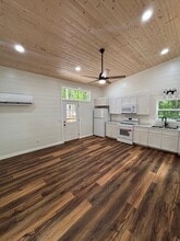 8662 Lakeshore Dr in Rutledge, TN - Building Photo - Building Photo