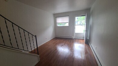 Canal Street Associates in Pittsburgh, PA - Foto de edificio - Interior Photo