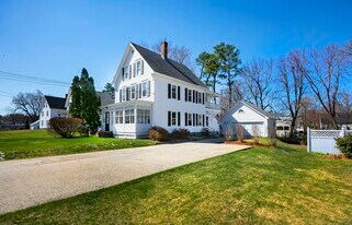 611 Varney St in Manchester, NH - Building Photo