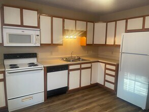 910-912 S Clifton Ave in Springfield, MO - Building Photo - Building Photo