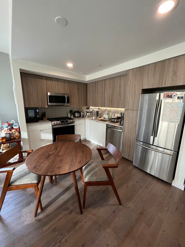 119 Hyde Park Ave Apartments and Nearby Boston Apartments For Rent Boston, MA