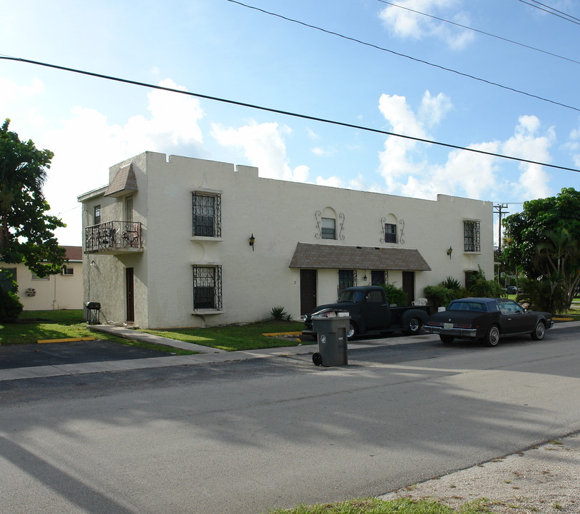 401 SE 20th St in Fort Lauderdale, FL - Foto de edificio