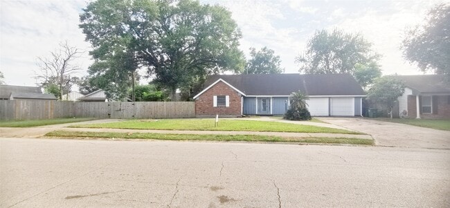 6601 Sharpview Dr in Houston, TX - Building Photo - Building Photo