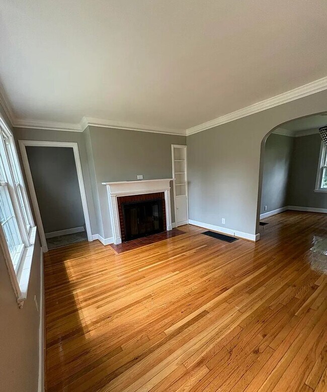 323 Monohan Dr in Louisville, KY - Building Photo - Building Photo