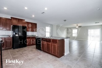 10111 Paradise Fish Dr in Riverview, FL - Building Photo - Building Photo