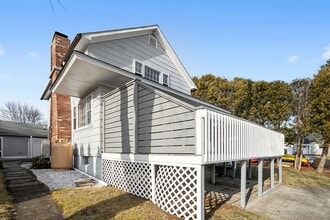 52 Point Pleasant Rd in Webster, MA - Building Photo - Building Photo