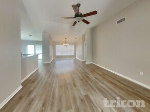 29250 Yarrow Dr in Zephyrhills, FL - Building Photo - Building Photo