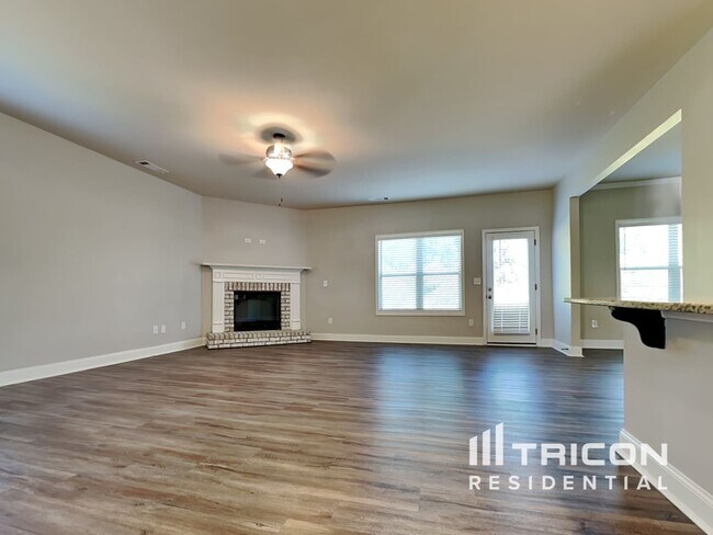 142 Massey Ln in Locust Grove, GA - Building Photo - Building Photo